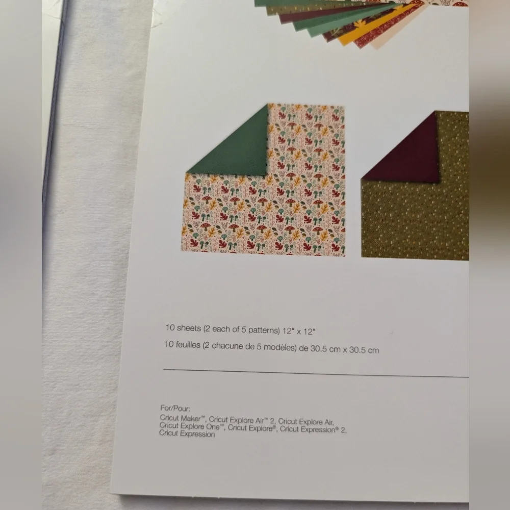 🆕Bundle Of Cricut Deluxe Paper 